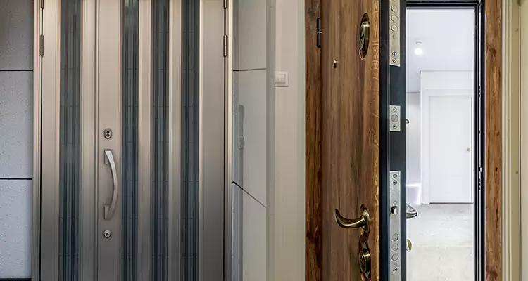 Burglar Proof Front Door Repair in Jasmine Estates, FL