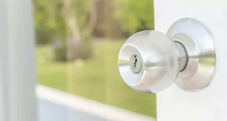 Patio Door Mechanism Jammed in Jasmine Estates, FL