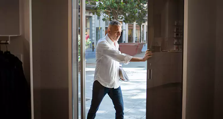 Track Cleaning and Repair for Stuck Doors in Jasmine Estates, FL