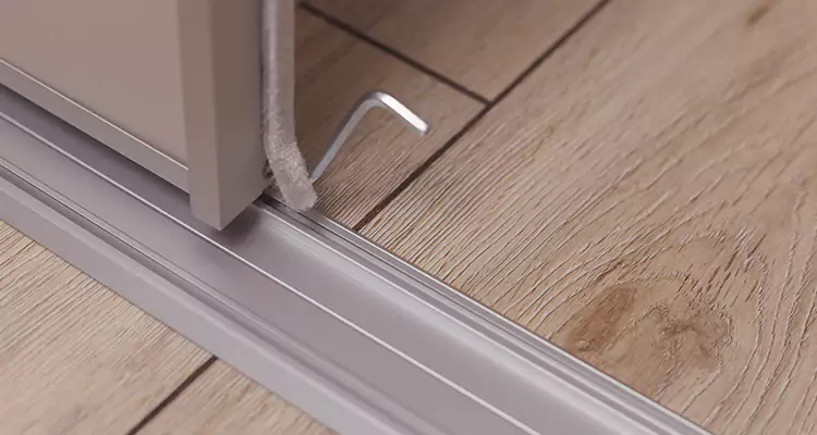 Squeaky Sliding Door Repair in Jasmine Estates, FL